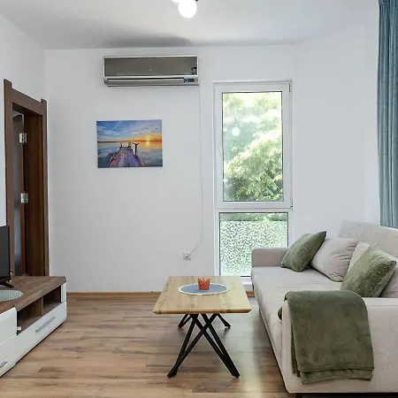 Апартамент Modern & Spacious Near Kabakum By Flat Manаger *